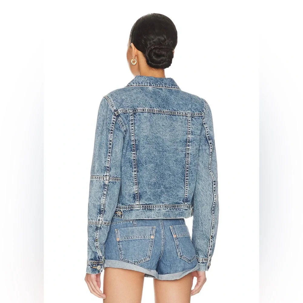 FREE PEOPLE Revolve Rumors Denim Jacket in Light Indigo Size Small Boho Festival - Picture 2 of 11